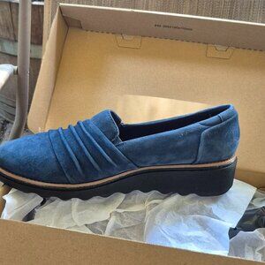 clarks women's loafers